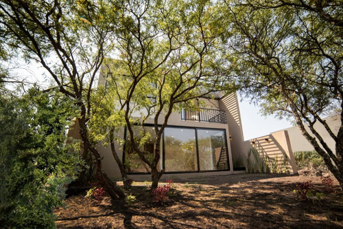 Residencia De Luxury En Altozano, Bar, Cava, Jardín, Cto Serv