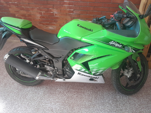 Ninja 250, Muy Bien Cuidada. Precio Es En Efectivo