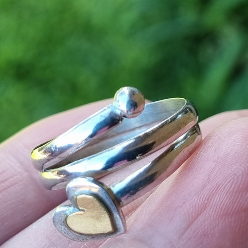 Imagen 2 de 7 de Anillo Plata Y Oro Con Corazon En La Punta