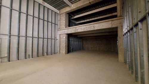 Imagen 7 de 8 de Se Vende Y Alquila Local Comercial 220m² En Cerro Verde
