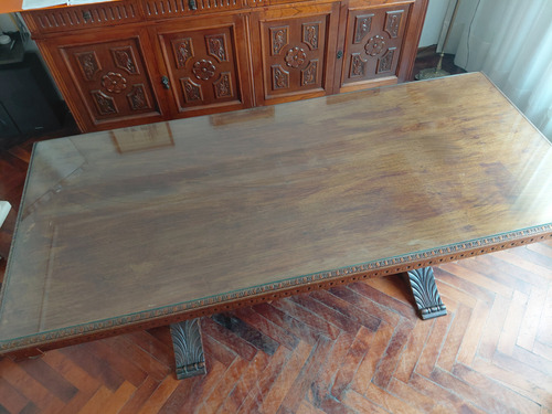 Mesa De Comedor Estilo Francés Tallada Con Vidrio Madera Oscuro Medio Madera Oscuro Medio (Usado)