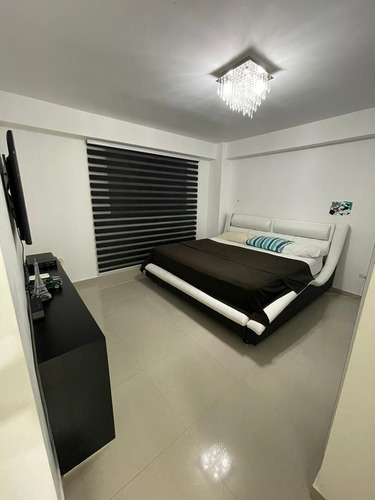Imagen 9 de 14 de Apartamento En Venta Urb Las Salias 150 M2 San Antonio