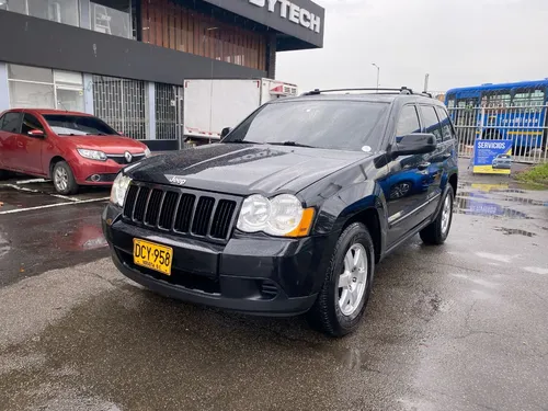 Jeep Grand Cherokee 3.7 LAREDO AT 4X4