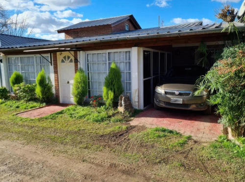 Casa En Venta - 3 Dormitorios 1 Baño - 120mts2 - Belén De Escobar
