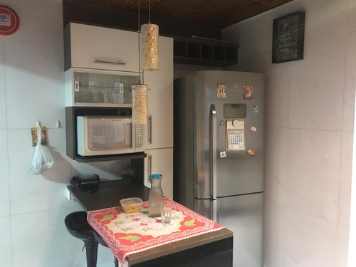 Reformada A Pouco Tempo, Com Banheira E Ar Condicionado