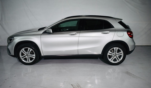 Imagen 2 de 11 de Mercedes Benz Clase Gla 200 | 2.0 Lt | Turbo - 2018