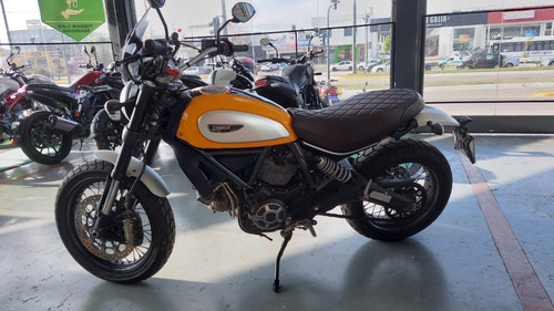 Imagen 2 de 15 de Ducati Scrambler 800 Classic Inmaculada !!!!