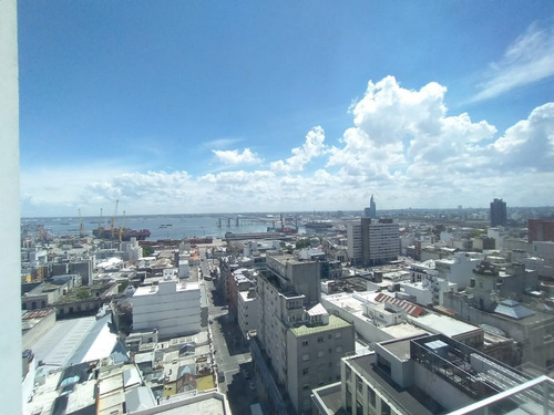 Oficina En Alquiler En Montevideo, Ciudad Vieja