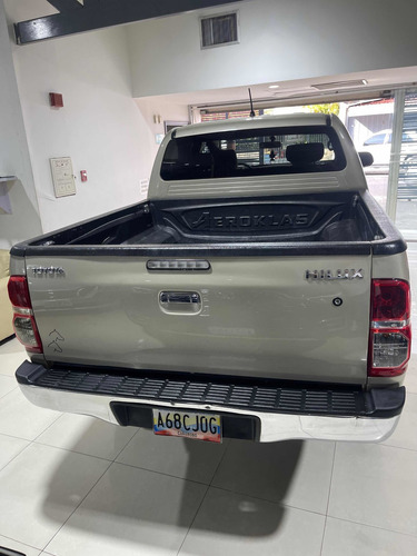 Imagen 4 de 14 de Toyota Hilux Kavak