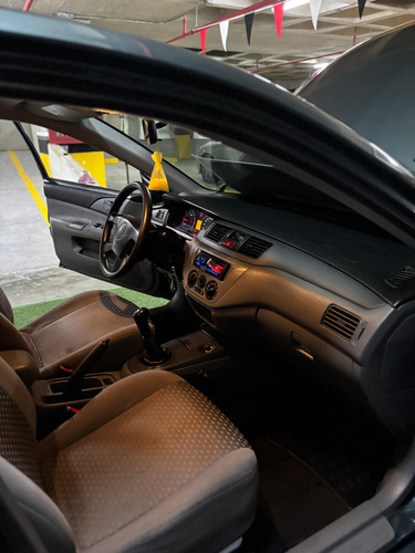 Mitsubishi Lancer Glx 2-1