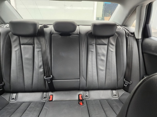 Audi A4 2.0 T Select 190hp Dsg