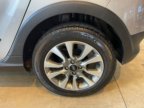 Imagem 11 de 11 de Hyundai Hb20x Style 1.6 (aut) Flex Automático