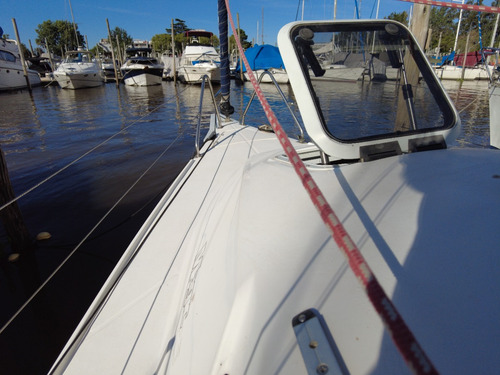 Velero Magic 23 Con Quillote Izable Electrico