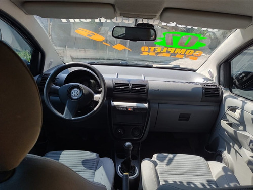Imagem 11 de 12 de Volkswagen Spacefox Comfortline 1.6 Mi 8v Total Fle..kjv6811