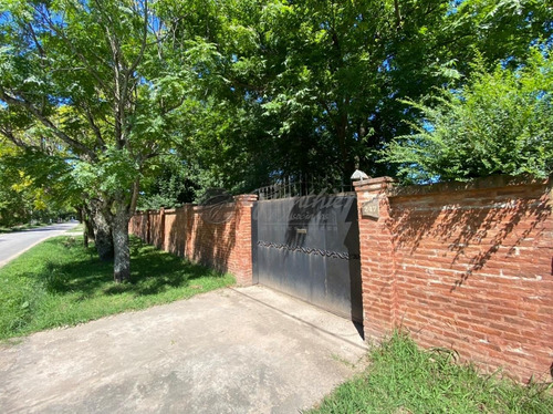 Casa En Venta En Campana: Mateo Blanco S/n