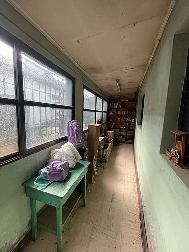 Oportunidad De Inversión Casa Amplia Con Local Comercial.