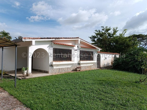 Casa En Venta En Colinas De Guataparo Valencia Mm Carabobo Con Patio Jardin Vigilancia Y Agua De Manantial