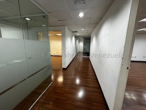 Oficina En Alquiler En El Bosque Cda 24-29285 Yf