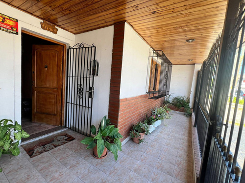 Casa Tipo Chalet En Lanús Oeste