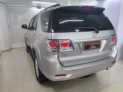 Imagem 5 de 15 de Toyota Hilux Sw4 4x2sr 2015