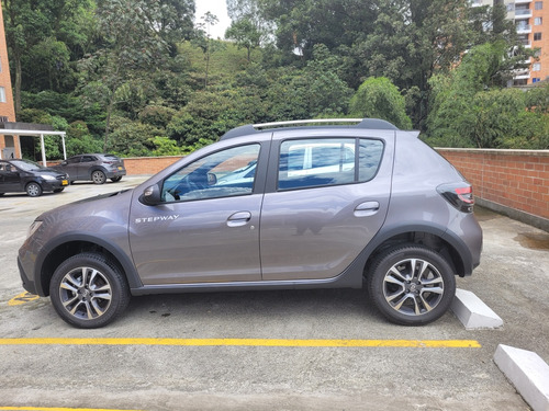 Renault Sandero Stepway Stepway CVT Intens