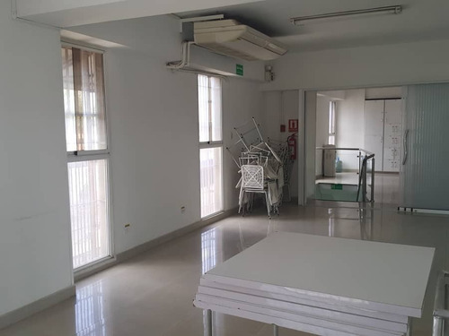 Imagen 27 de 30 de Para Oportunidad De Negocio, Local Comercial En Venta, Ubicado En Torre Venaragua, Calle Santos Michelena