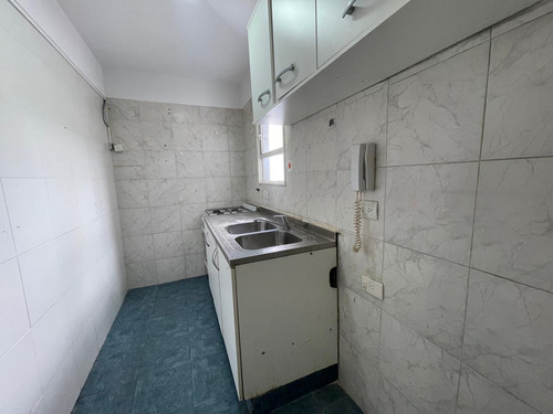 2 Ambientes En Barrio Norte Recoleta. En Venta!