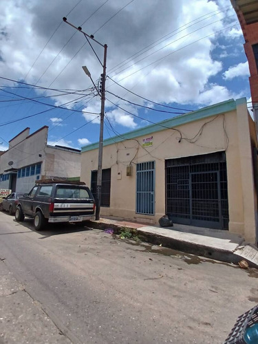 247927 En Venta Casa A Pocos Metros Del Periférico. La Candelaria Fp
