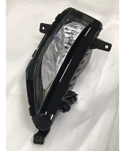 Grade Com Farol Milha Esquerdo Jetta 2019 20 21 2022 Moldura