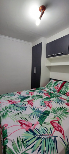 Apto Com 2 Quartos, Cozinha E Escritório Mobiliado