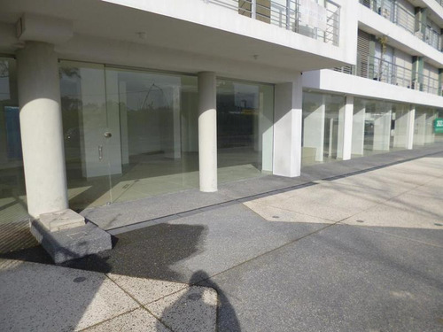 Venta De 3 Locales Comerciales A Estrenar En Buceo Frente Plaza Italia