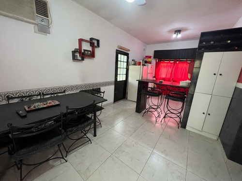 Imagen 3 de 11 de Casa - Barrio Parque Leloir