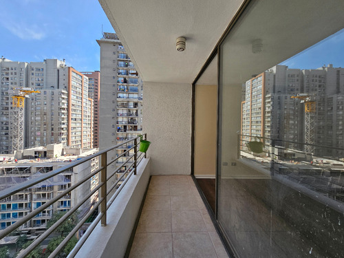 Depto 74 M², Carmen 297 Esquina Marin, Santiago Centro