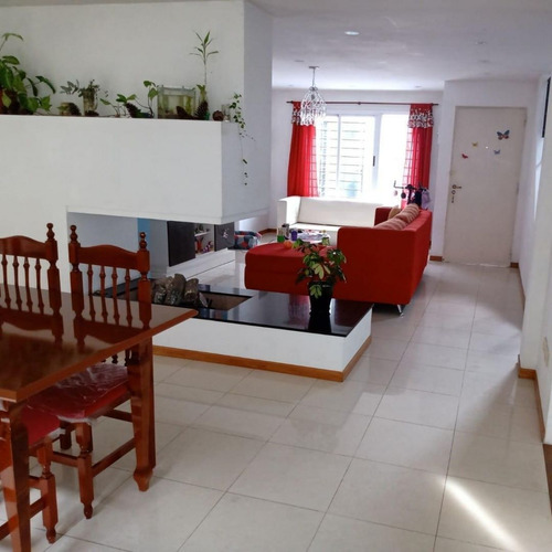 Excelente Propiedad Con Local En Muy Buena Zona!!!