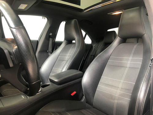 Imagem 12 de 25 de Mercedes Benz Cla 200 Vision Dct Aut. 2015 Teto Solar