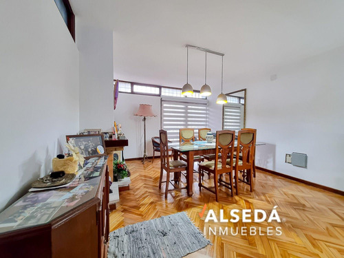 Casa En Venta Rosario Zona Sur Cochera, Jardin Y Pileta.
