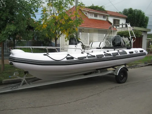 Semirrigido Kiel 5,6 Mts Con Suzuki 115 Hp 4 Tiempos Todo Ok