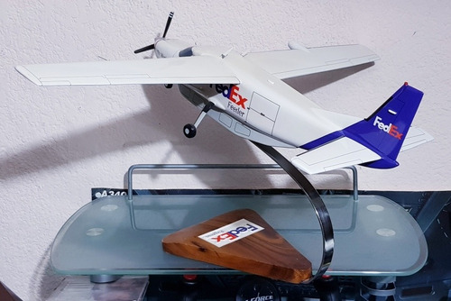 Cessna 208b Caravan Fedex Modelo De Escritorio A Escala