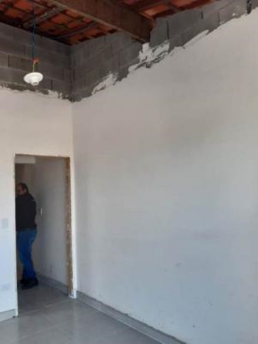 Imagem 4 de 15 de Casa No Bairro Guacyra, Em Itanhaém, Litoral Sul De São Paulo, Localizada Lado Praia. Imóvel Com 154 M² De Área Total, Sendo 74 M² De Área Construída. Possui Vaga Para 02 Automóveis.