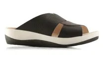 Comprar Sandalias Zuecos Batistella De Cuero Símil Reptil En Negro