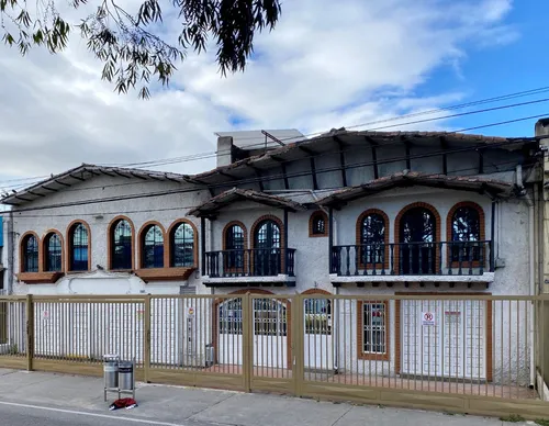 Amplia Propiedad Comercial En Ubicación Estratégica