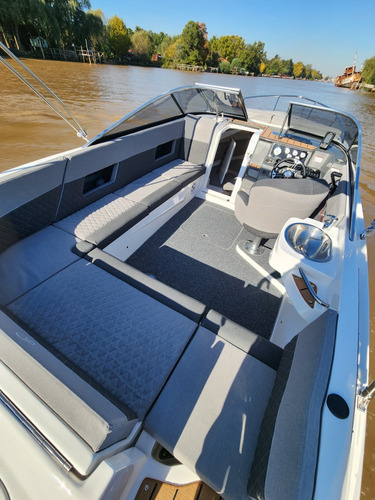 Imagen 12 de 24 de Klase A K2400 Cuddy Volvo 280hp Duoprop No Canestrari Permut