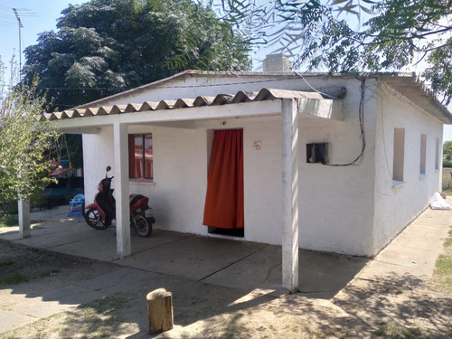 Ref 876) ** V - Oportunidad Precio Rebajado Muy Linda Casa De 3 Dormitorios Para La Venta En Independencia - Departamento De Florida