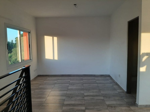 Imagen 6 de 6 de Dúplex En Primer Piso
