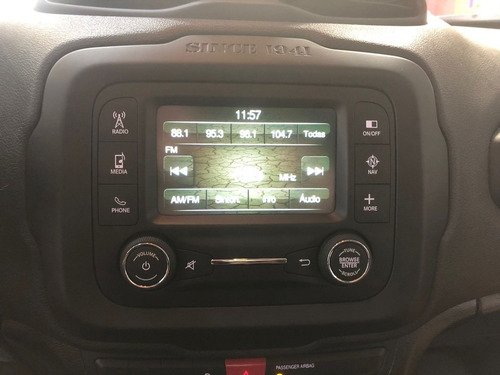 Imagem 19 de 20 de Jeep Renegade 1.8 Longitude 2017 ''nova Demais''