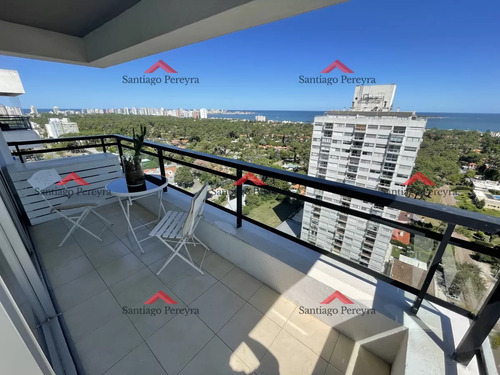 Penthouse Con Hermosa Vista En Venta, 3 Dormitorios, Cocina Definida Y Lavadero, Excelentes Amenities Y Vista A Amplia A La Mansa