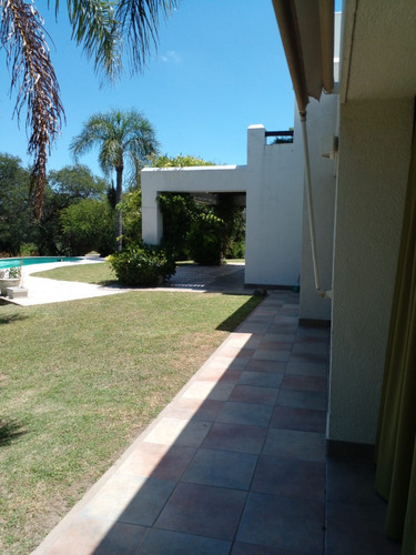 Venta Casa En Villa Allende Golf De 3 Dormitorios