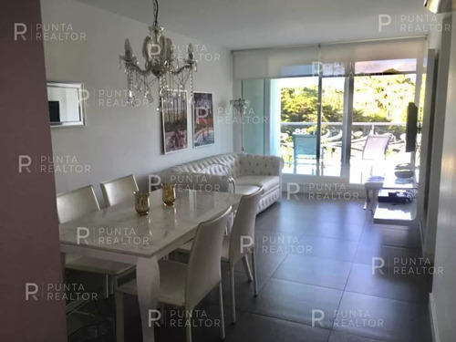 Venta De Apartamento, Piso Alto En Yoo, Todo Los Amenities, Punta Del Este , Uruguay