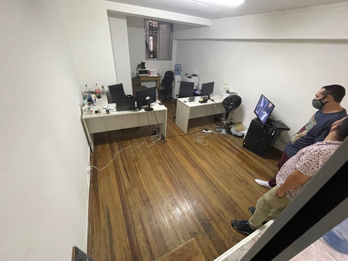 Imagen 8 de 13 de Local 670 M2 En Subsuelo, 35 M2 Oficina Entrepiso, Oport!!!!