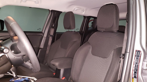 Imagem 6 de 9 de Jeep Renegade Std - 2020